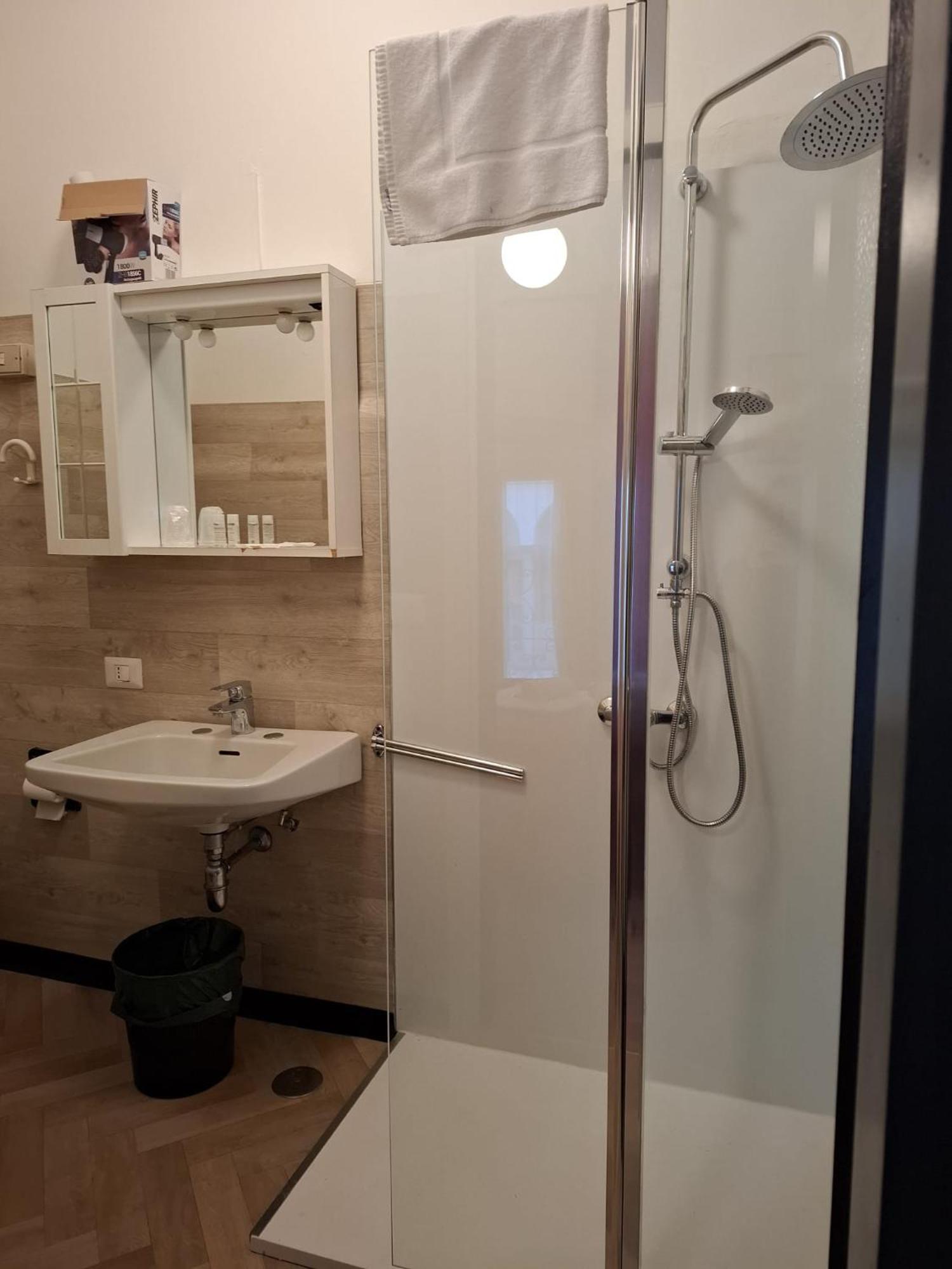 Villa Terzaghi Gorla Minore Esterno foto